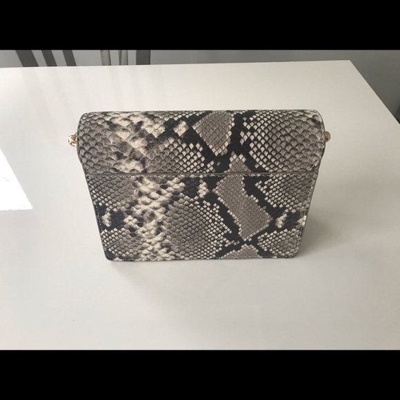 Tory Burch - Parker Convertible Shoulder Bag - Picture 3 of 6